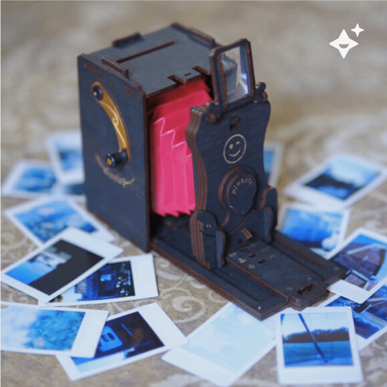 01_MH-instant-photo-camera-wood-instant-photo-camera-finished-assembled