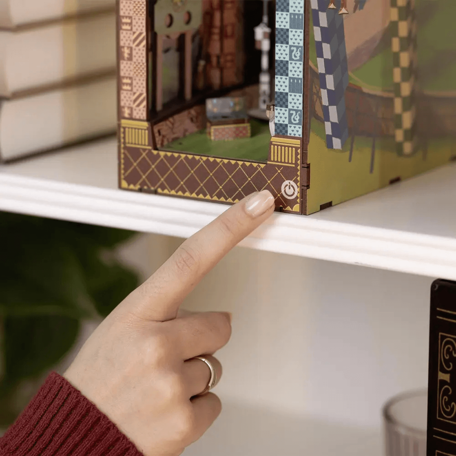 Harry Potter Quidditch Book Nook by Revell