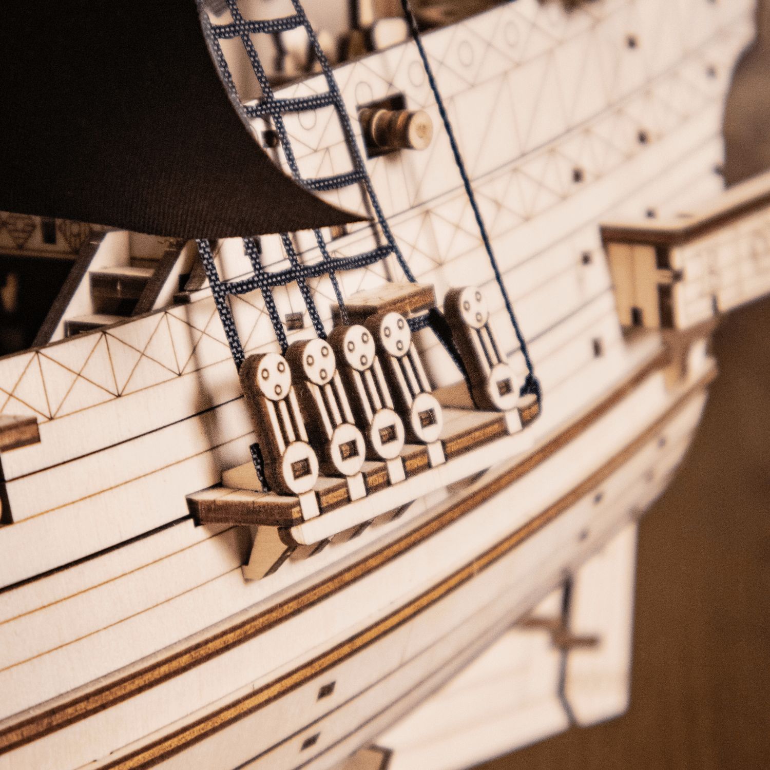 Lord of the Seas I Zeilschip Mechanische houten puzzel Eco-Wood-Art