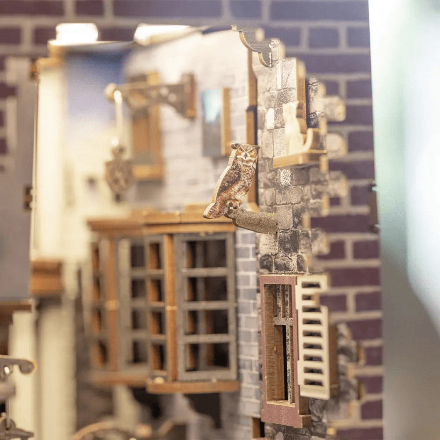 Harry Potter Diagon Alley Book Nook Revell