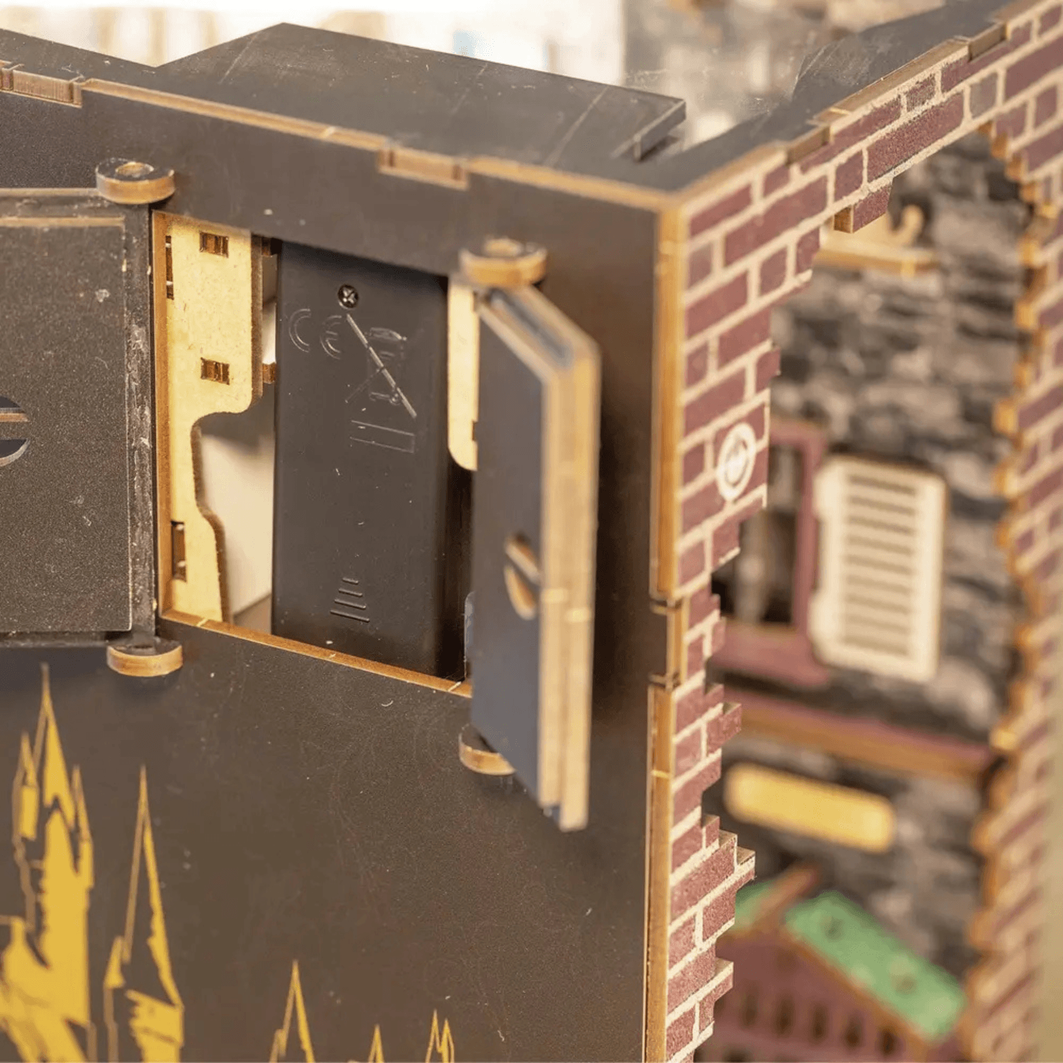 Harry Potter Diagon Alley Book Nook Revell