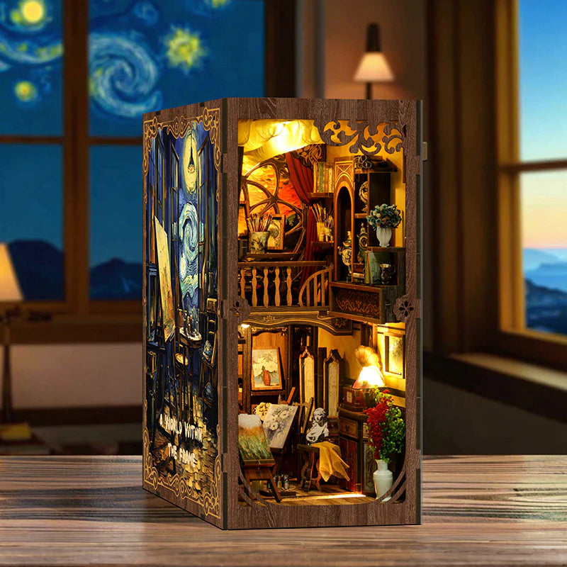 A World within the Frame | Van Gogh | Book Nook Diorama MagicHolz