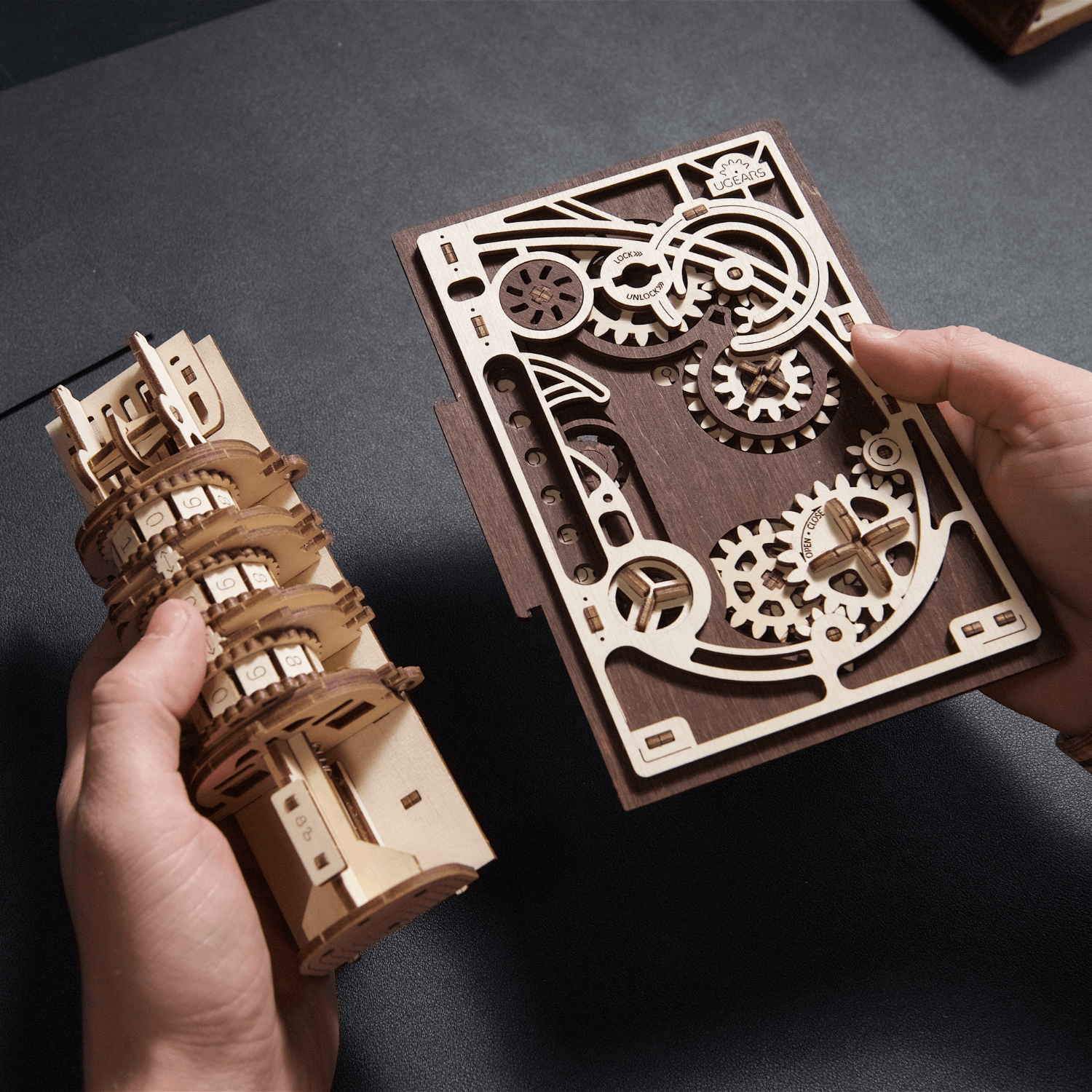 Book of Secrets l mit Zahlenkombination Mechanisches Holzpuzzle Ugears