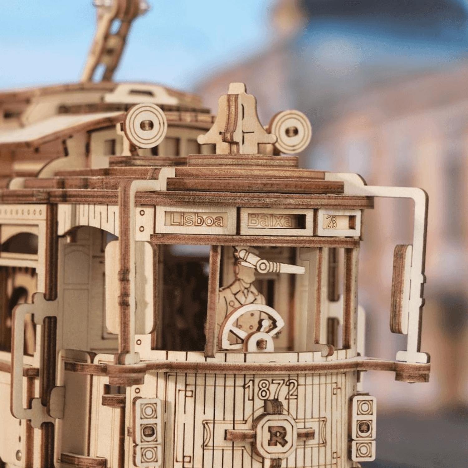 Classic City Tramcar 🚋 Mechanisches Holzpuzzle Robotime