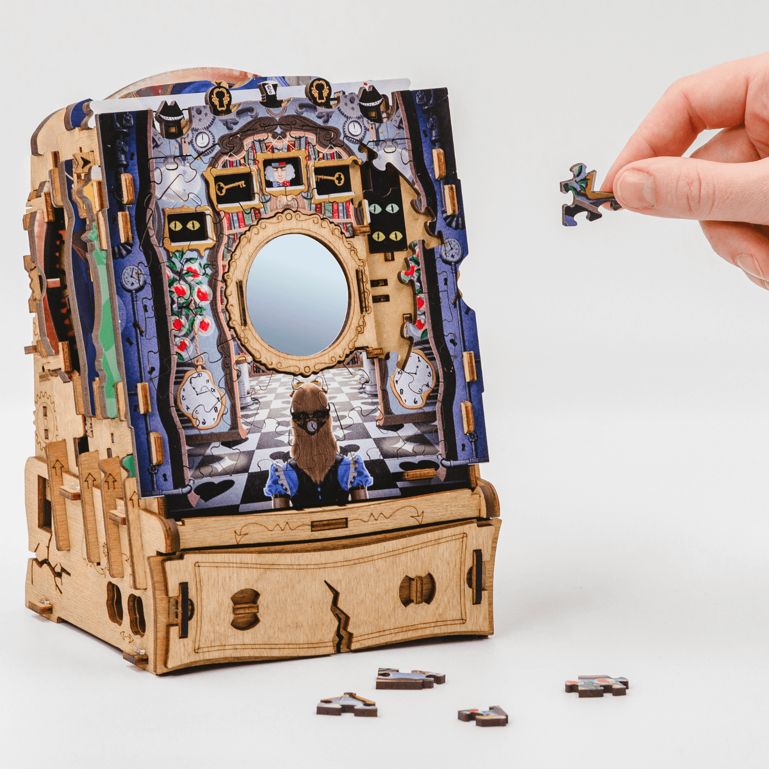 CluePuzzle - The Wonderbox of Alice Escape Room Game iDventure