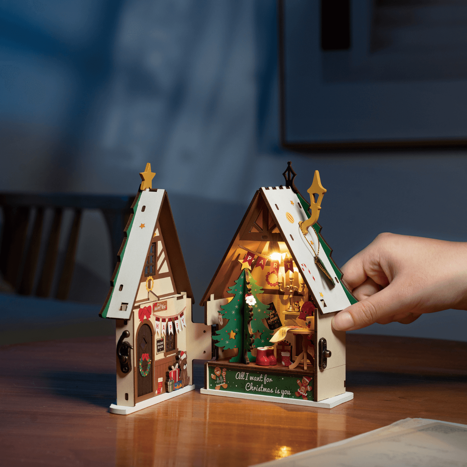 Funkelndes Weihnachtshaus Miniaturhaus Robotime