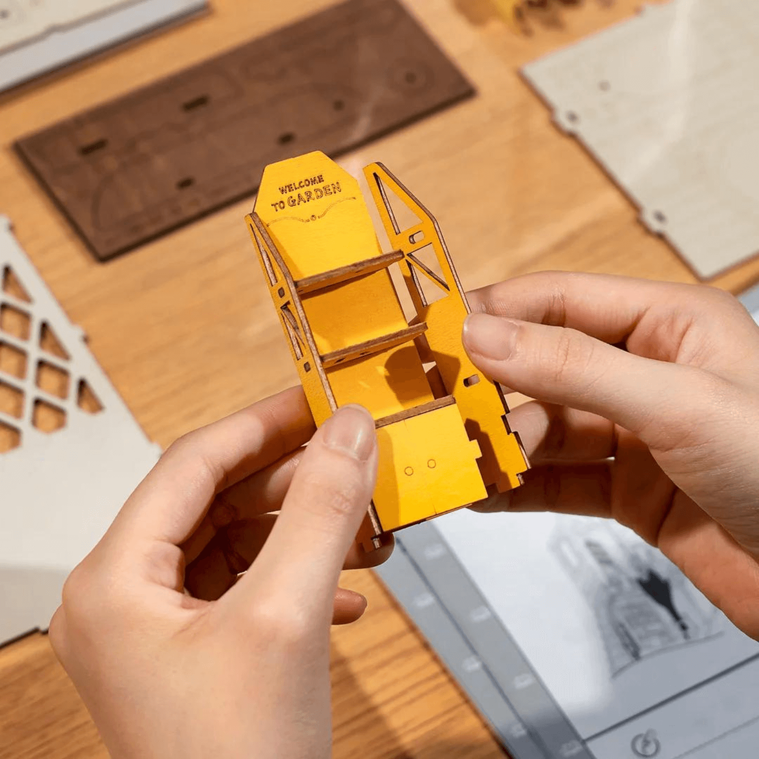 Gartenhaus | Diorama | Rolife Diorama Robotime