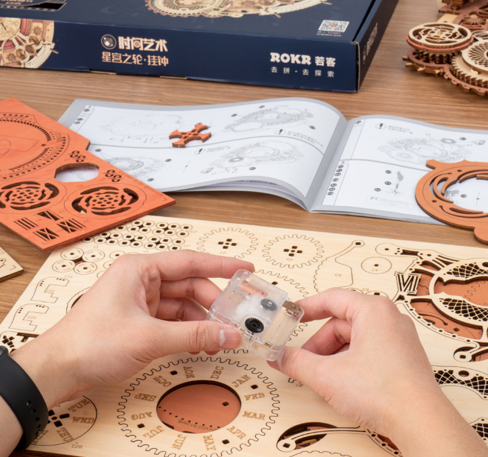 Horloge murale et calendrier Zodiac Puzzle mécanique en bois Robotime