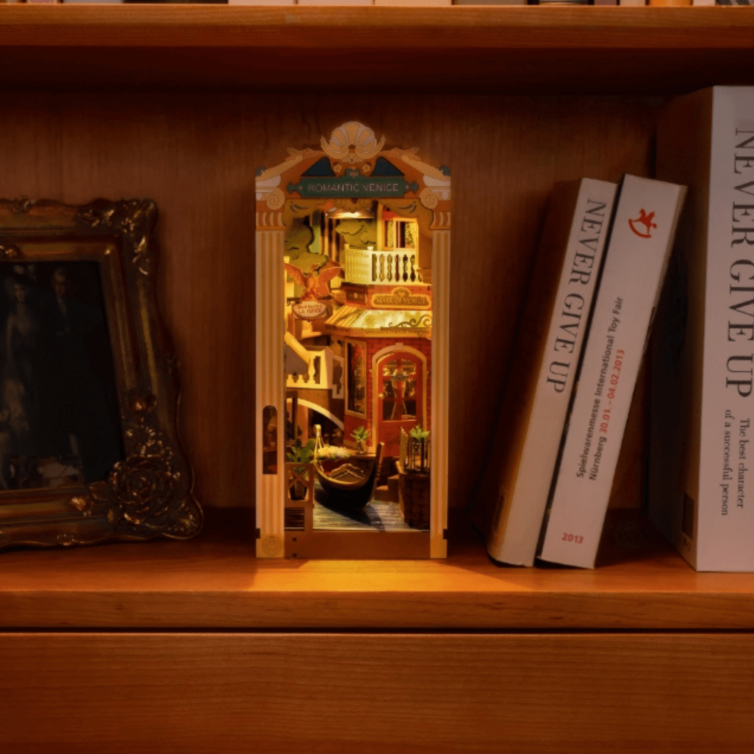 Venise romantique | Diorama | Rolife Diorama Robotime