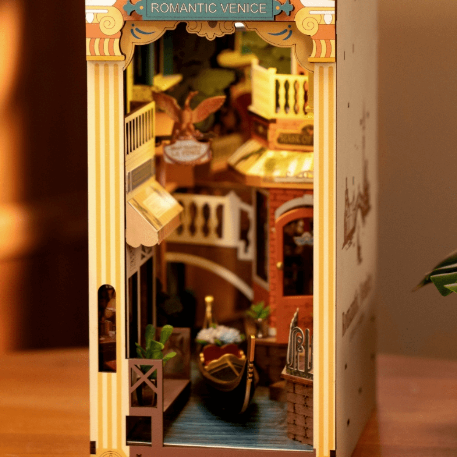 Venise romantique | Diorama | Rolife Diorama Robotime Venise romantique | Book Nook