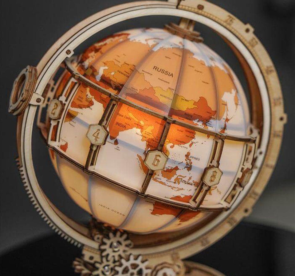 Luminous Globe Mechanical Wooden Puzzle Robotime