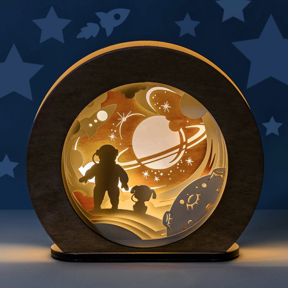 3D night light for children l MagicLights night lights & indirect lighting MagicHolz 3D wooden night light "Astronaut"