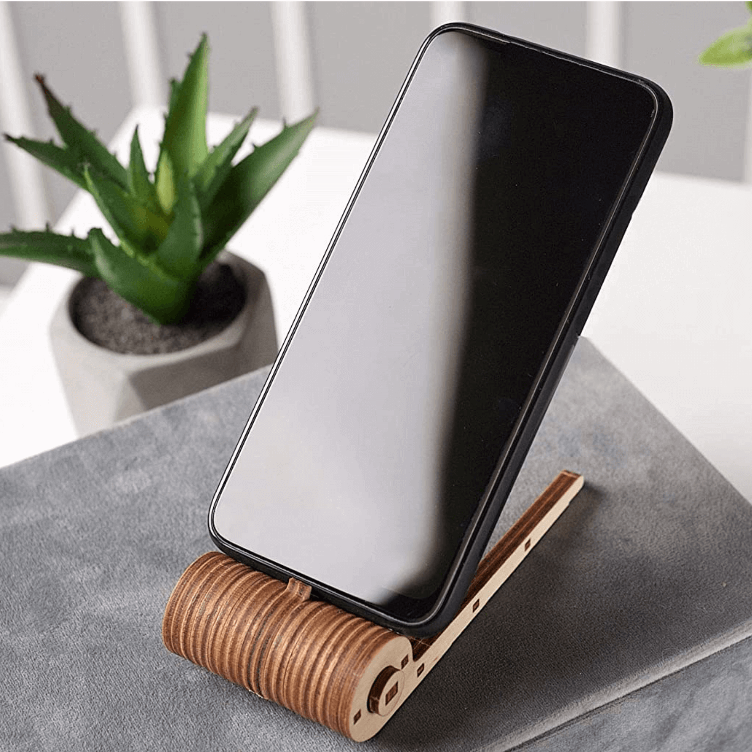 Support de téléphone Puzzle mécanique en bois Ugears