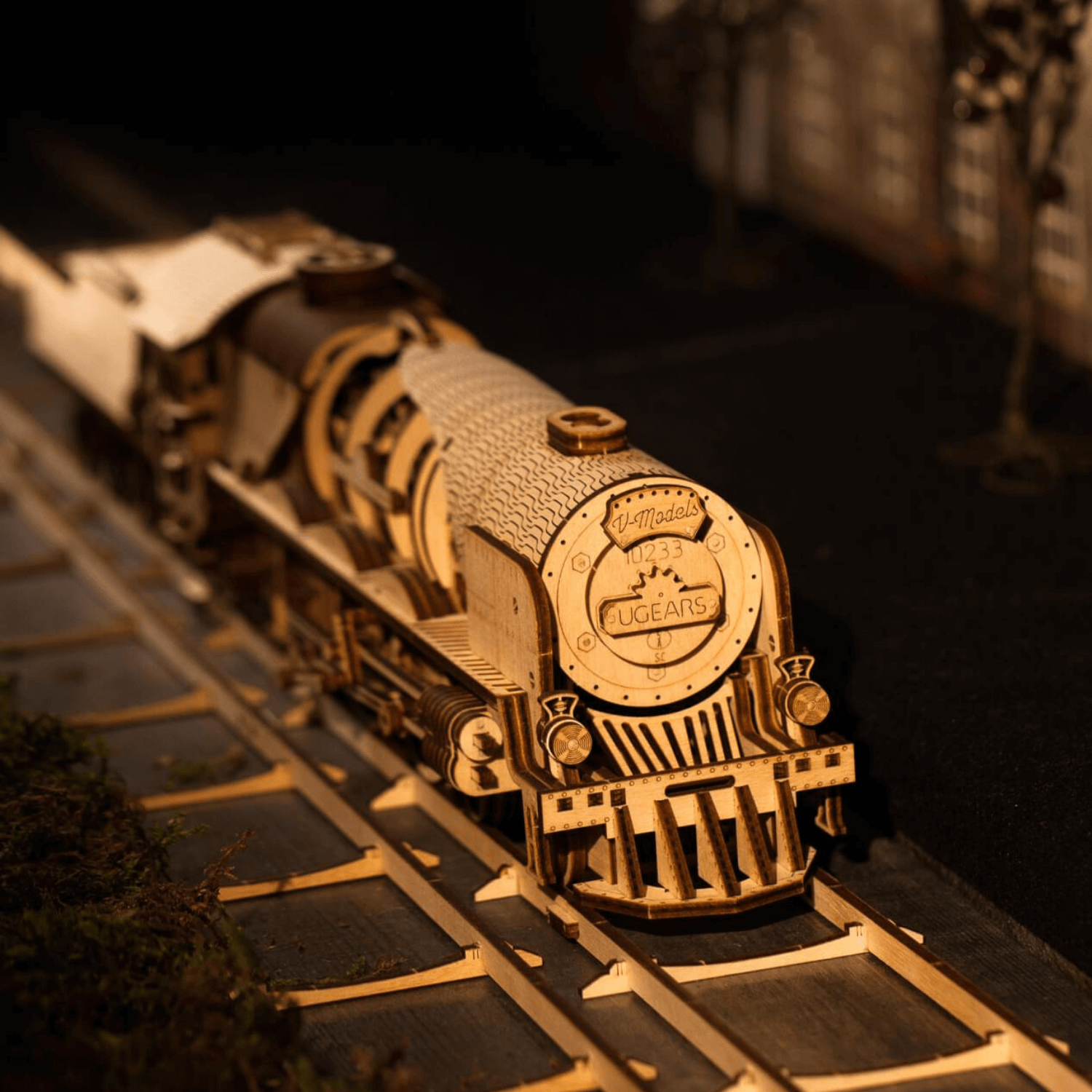 V-Express steam locomotive with tender Mechanical wooden puzzle Ugears