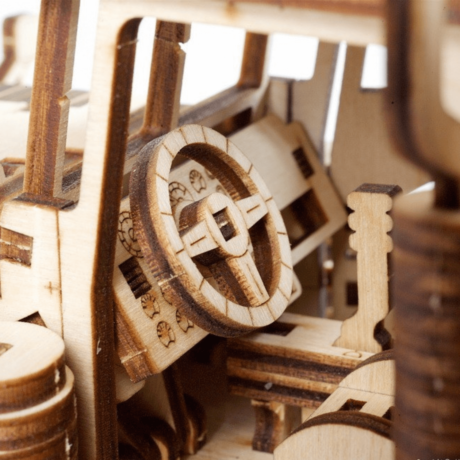Camion "Heavy Boy" VM-03 Puzzle mécanique en bois Ugears