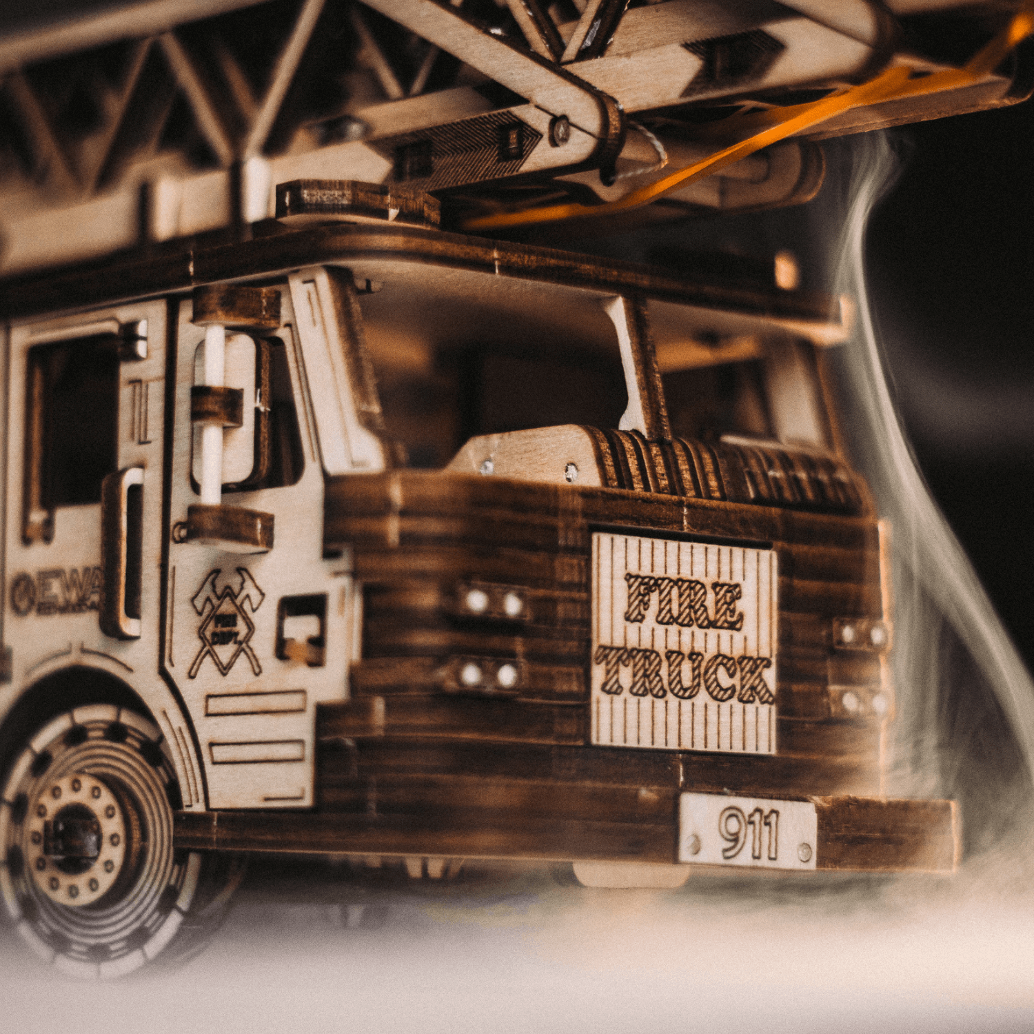 Mechanischer LKW | Feuerwehrauto Mechanisches Holzpuzzle Eco-Wood-Art