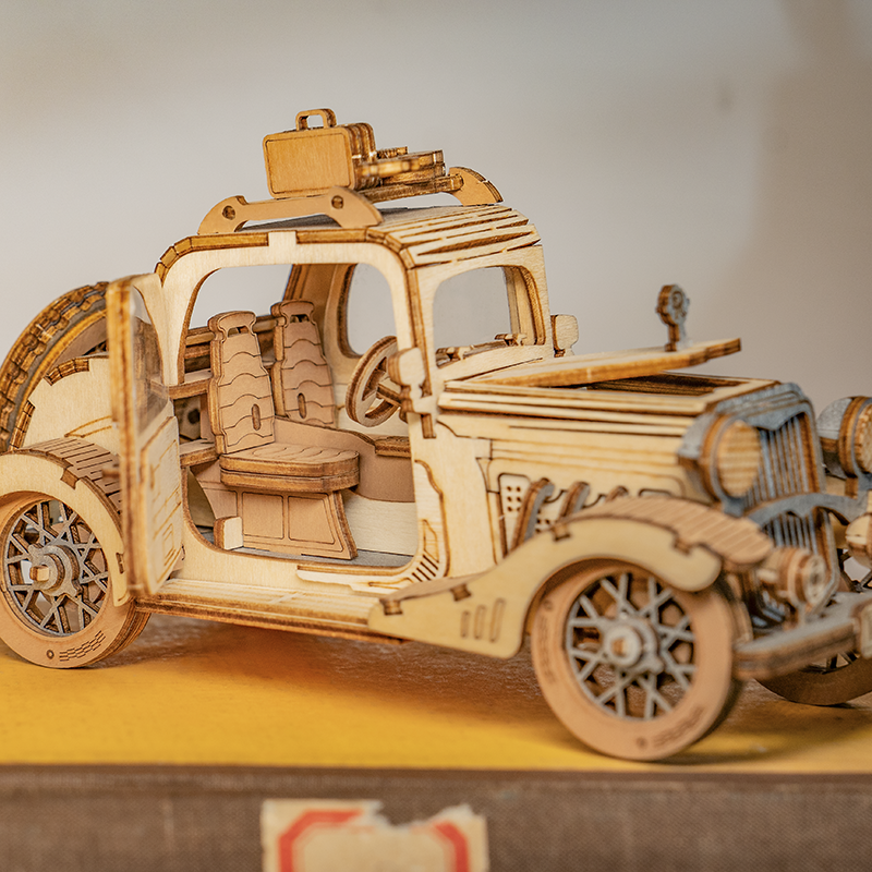 Vintage car with guitar 3D puzzle Robotime