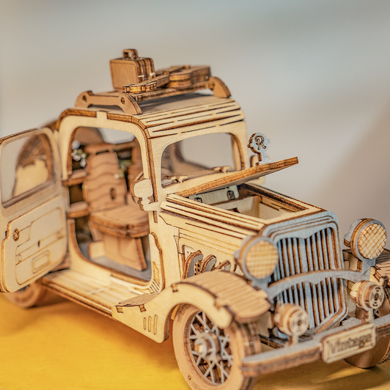 Vintage car with guitar 3D puzzle Robotime