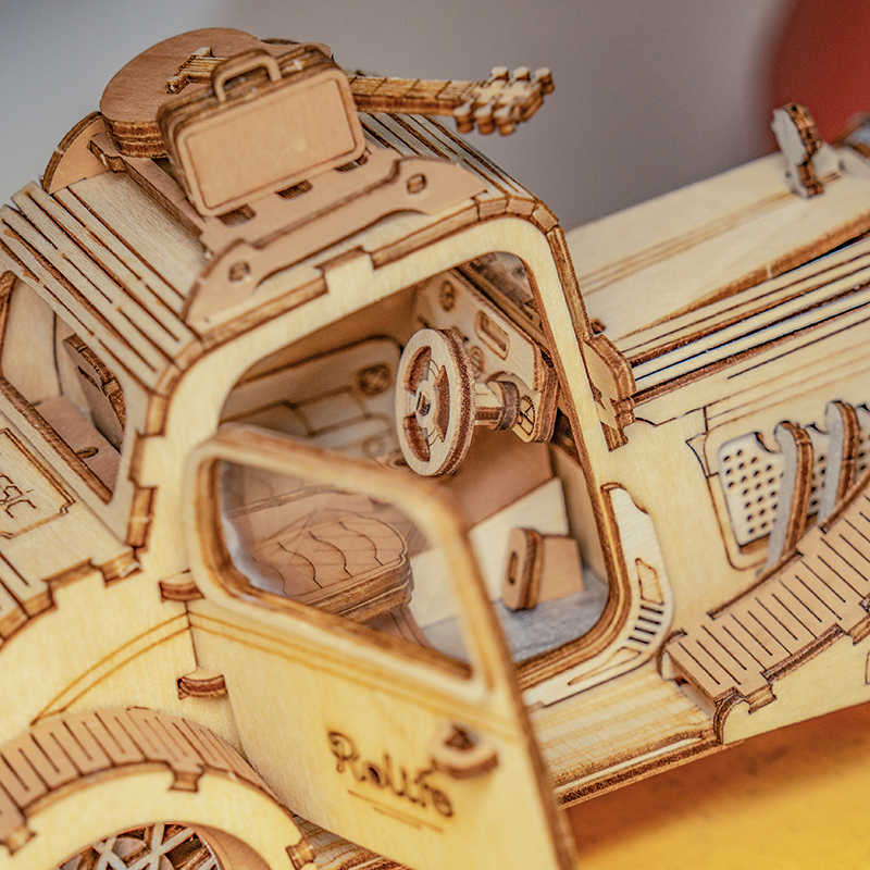Vintage car with guitar 3D puzzle Robotime