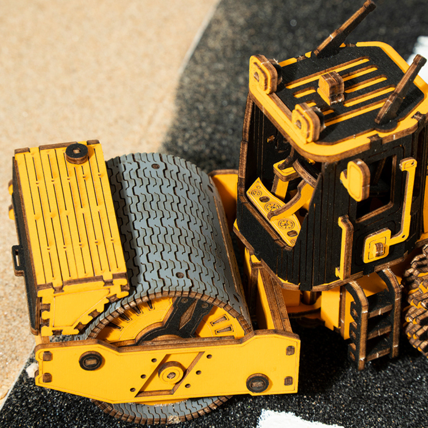 Roller | Construction machinery 3D puzzle Robotime