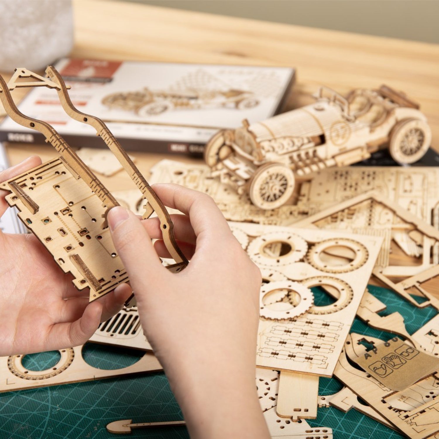 Voiture Grand Prix 1:16 3D Puzzle Robotime