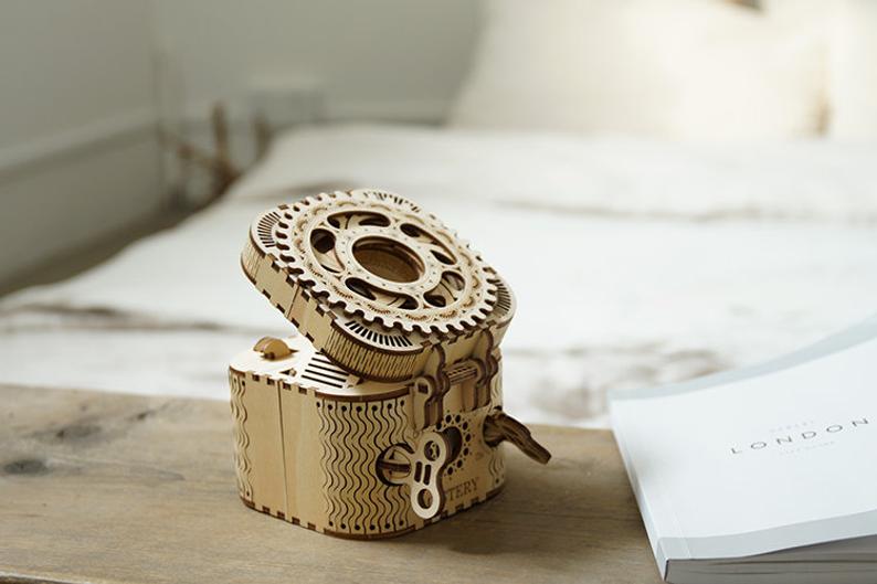 Treasure Chest 3D Puzzle Wood-Mechanical Wooden Puzzle-Robotime--