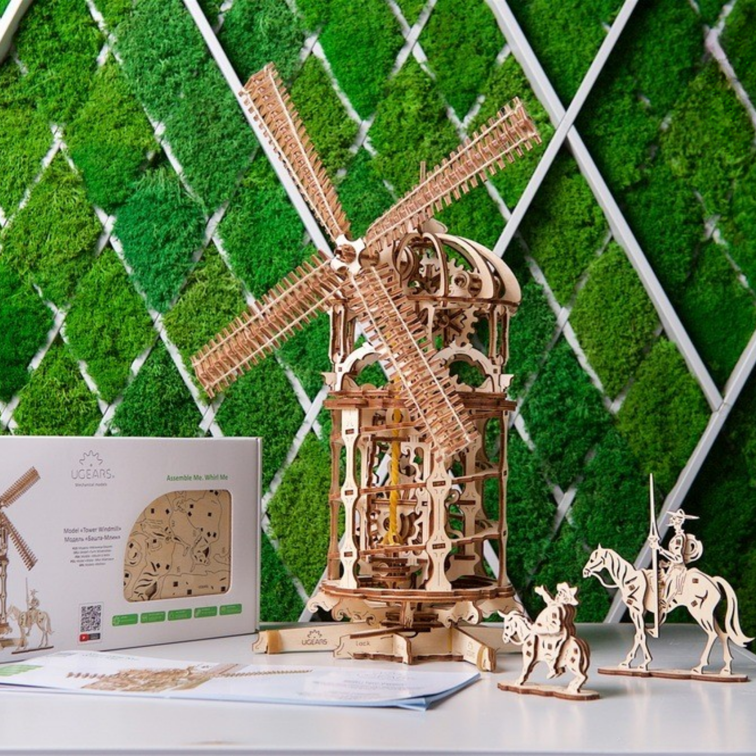 Moulin à vent avec Don Quichotte et Sancho Panza-Puzzle mécanique en bois-Ugears--