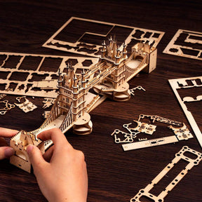Rolife architecture 3D wooden puzzle with lights: Tower Bridge and Big Ben-3D puzzle-Robotime--.