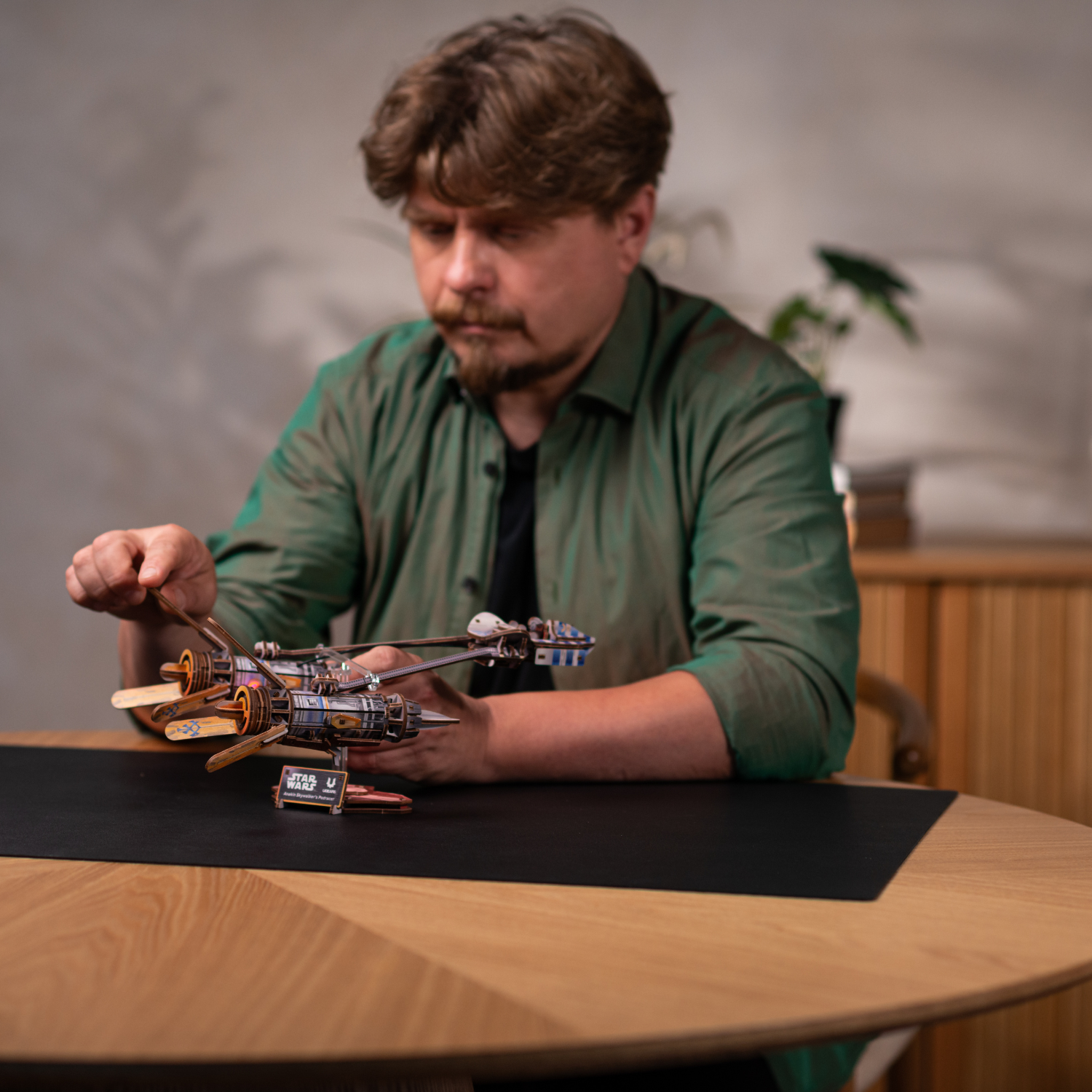 Anakin Skywalkers Podracer™ Mechanisches Holzpuzzle Ugears