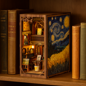 A World within the Frame | Diorama | Book Nook