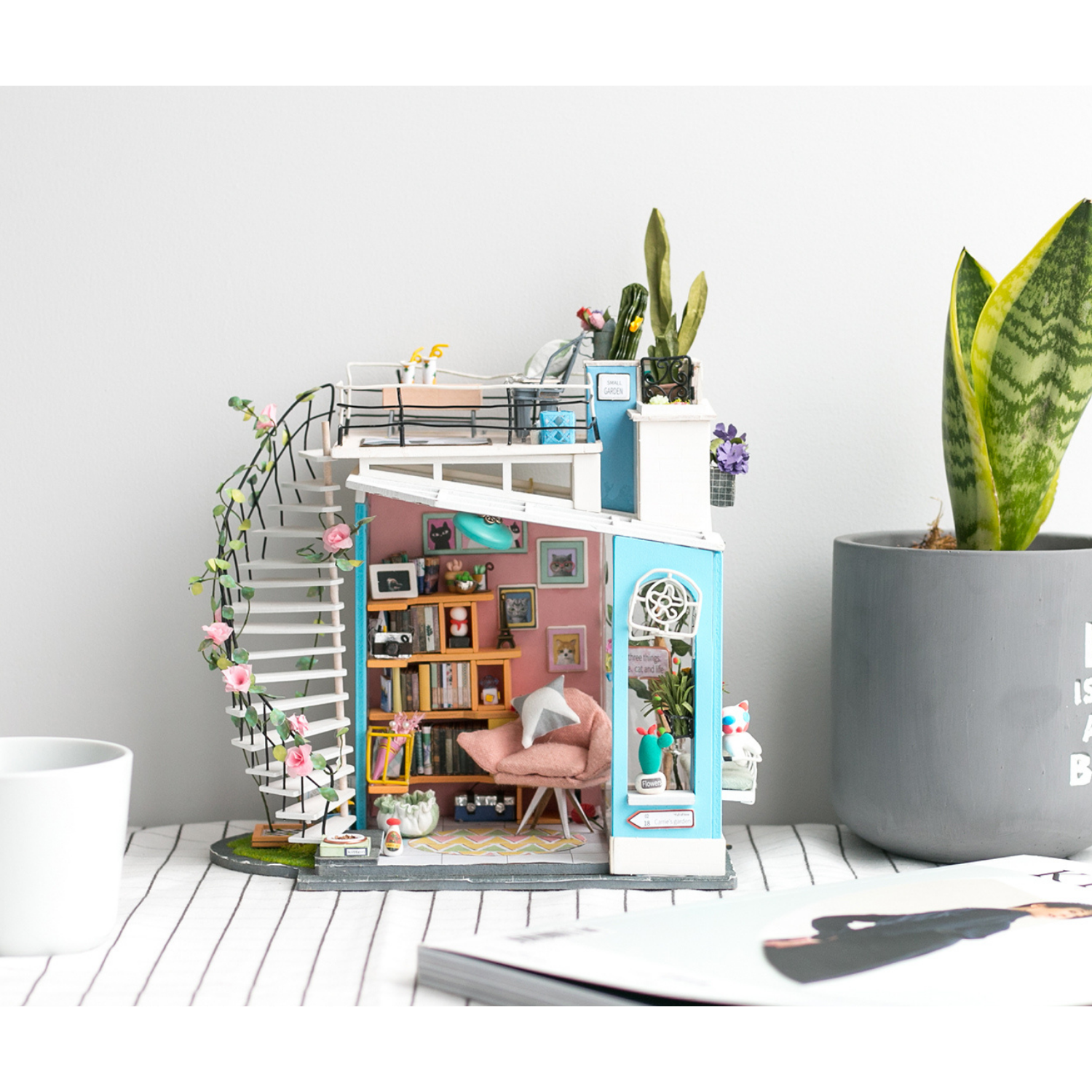 Dora's Loft-Miniaturhaus-Robotime--