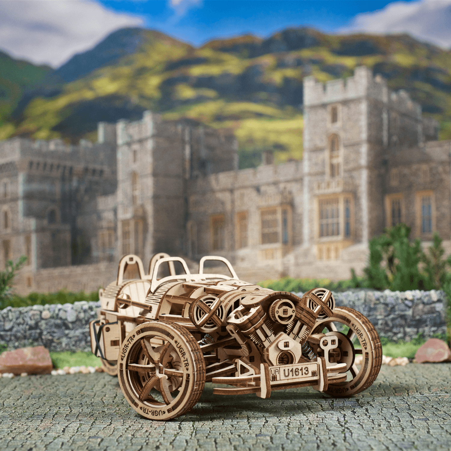 Véhicule à trois roues UGR-S-Puzzle mécanique en bois-Ugears--