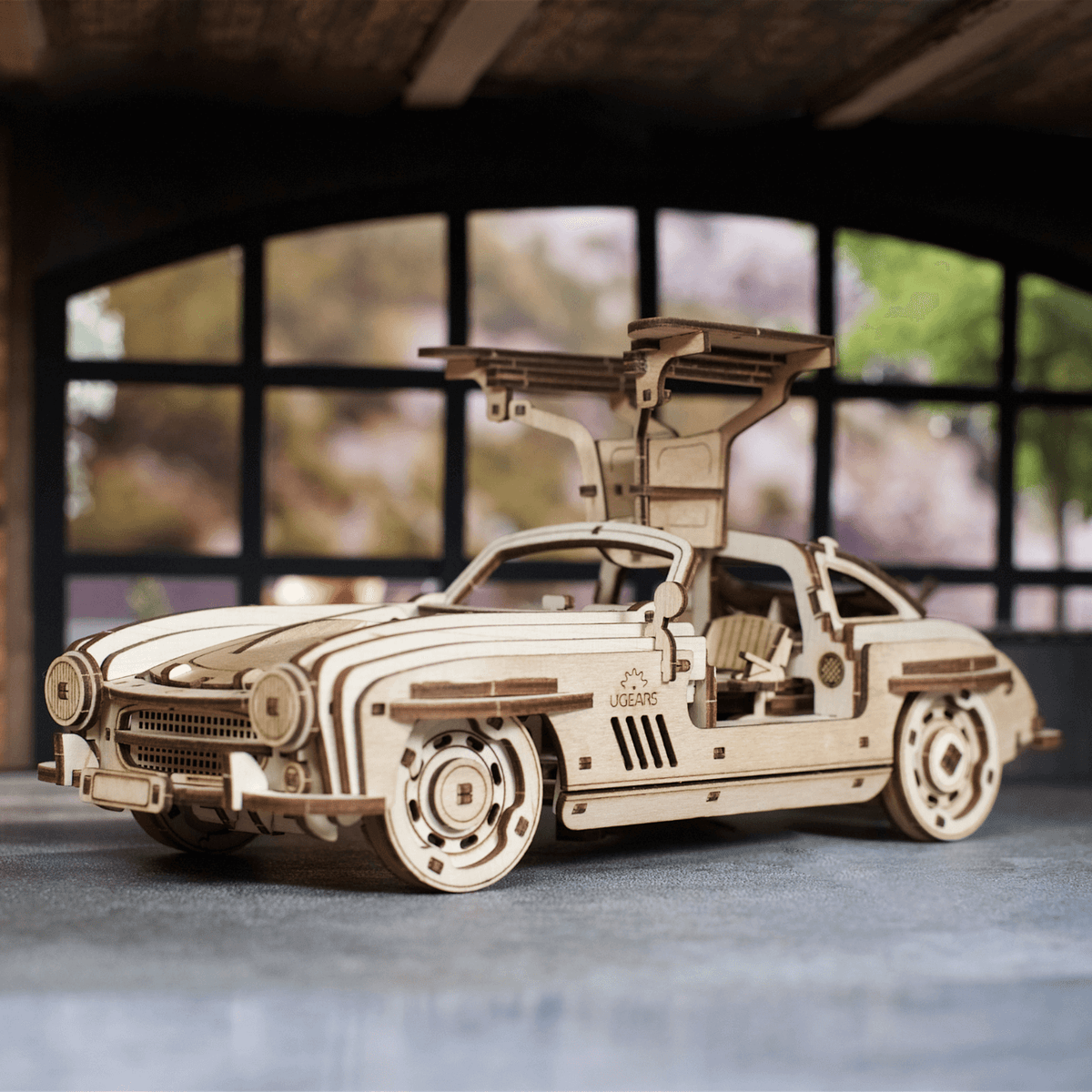Gullwing doors sports coupe mechanical wooden puzzle Ugears--