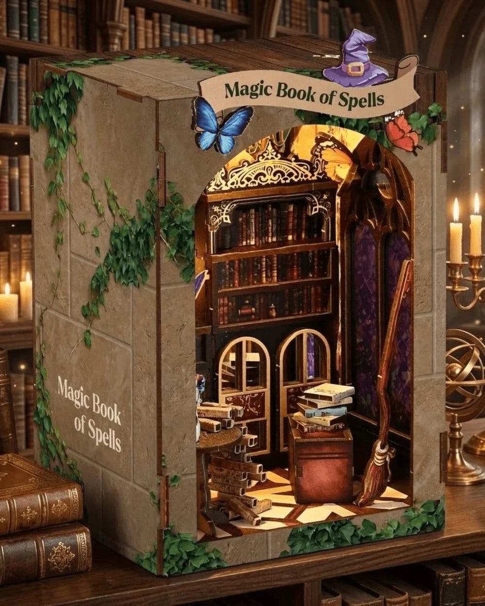 Magic Book of Spells in de boekenkast met verlichting