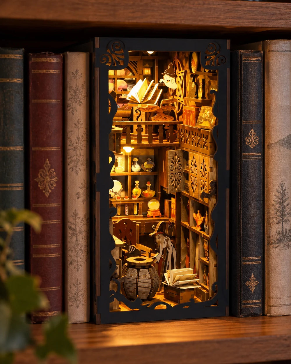 MagicNight in de boekenkast met verlichting