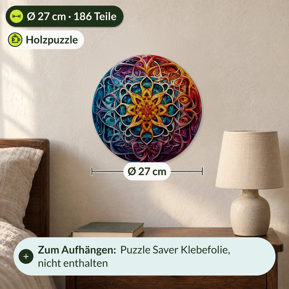 Unendlicher Reichtum Mandala Holzpuzzle, Größe M mit Ø 27 cm und 186 Teilen an der Wand über einem Nachttisch