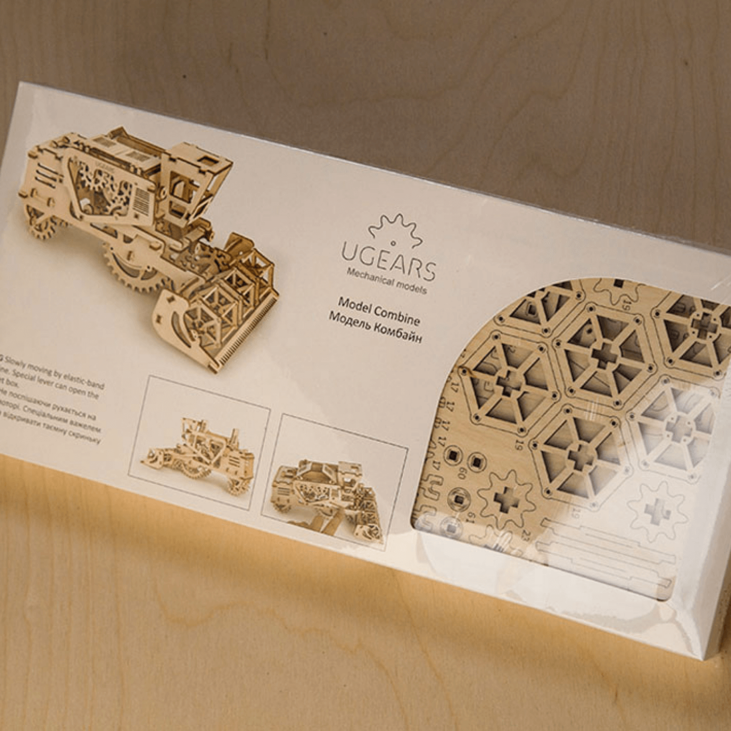 Combine Harvester Mechanische Houten Puzzel Ugears--