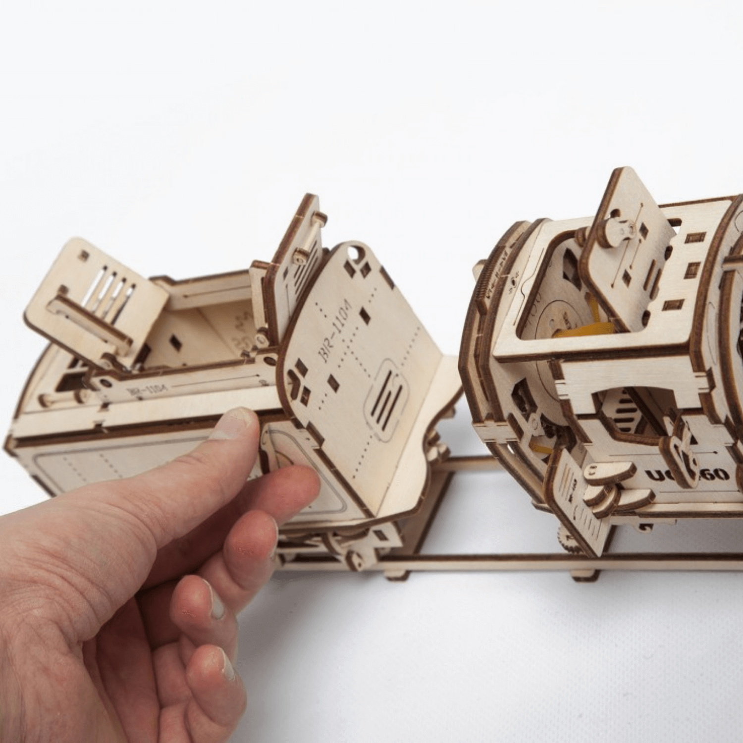 Dampflokomotive mit Tender-Mechanisches Holzpuzzle-Ugears--