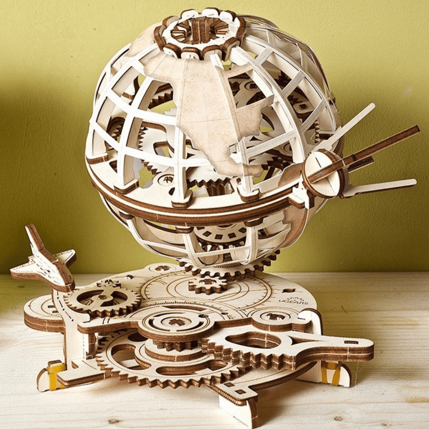 Globus-Mechanisches Holzpuzzle-Ugears--