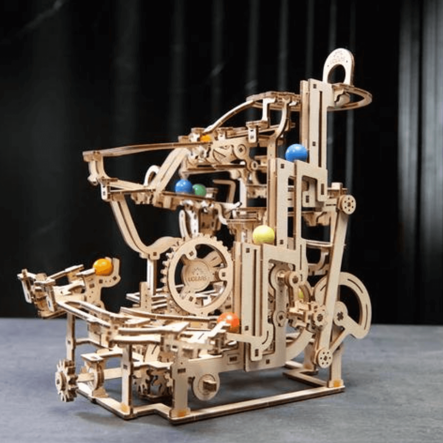 Knikkerbaan met getrapte lier-Mechanische Houten Puzzel-Uitrusting...