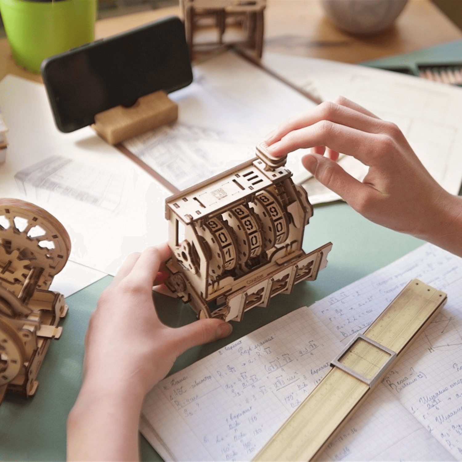 Compteur-clic-Puzzle mécanique en bois-Ugears--