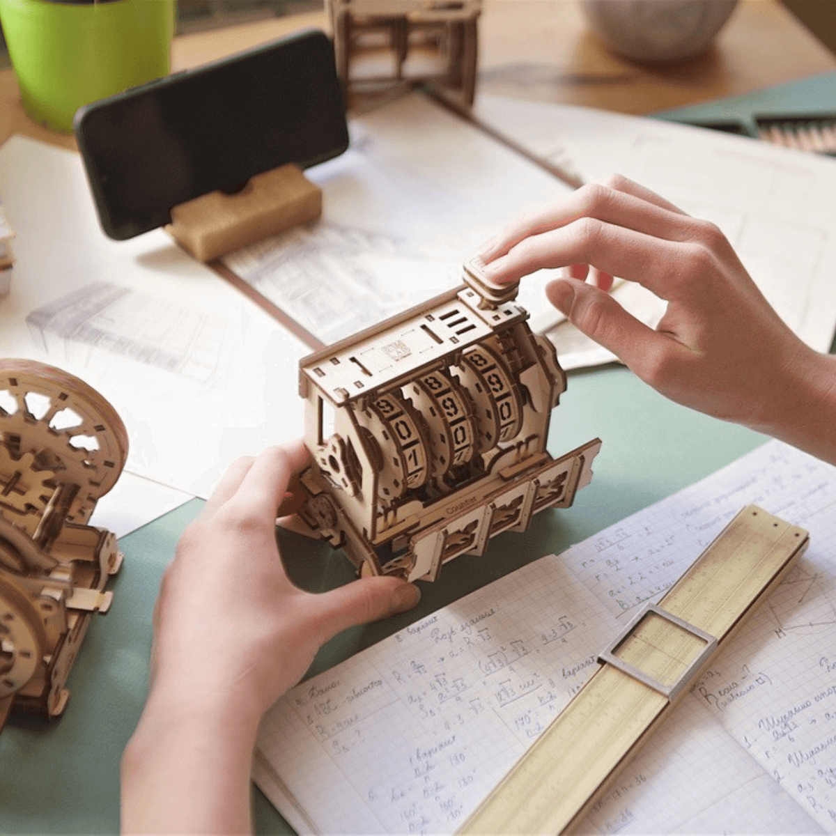 Click Counter Mechanical Wooden Puzzle Ugears--