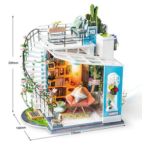 Dora's Loft-Miniatuurhuis-Robotijd...