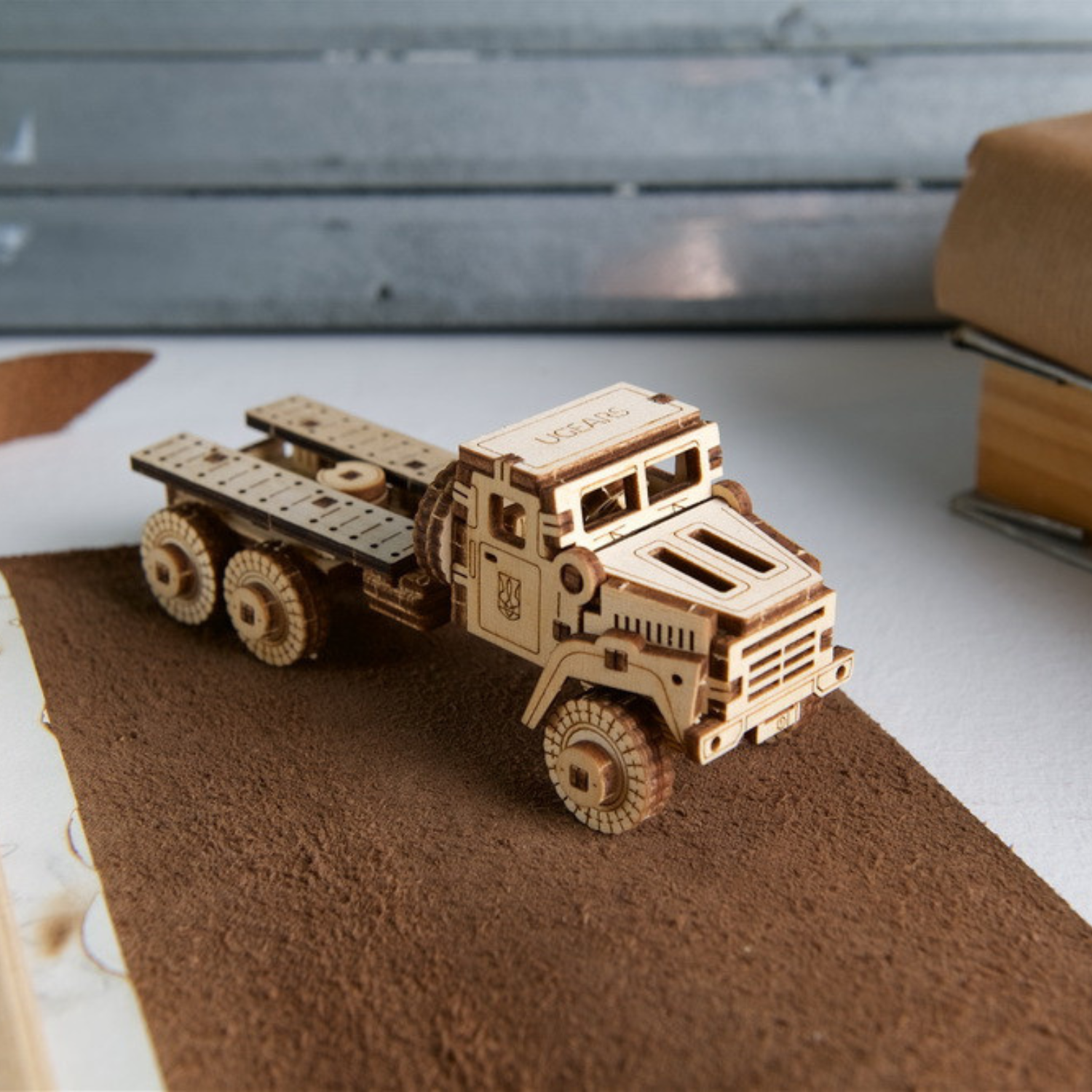 Militärtruck | Ugears-Mechanisches Holzpuzzle-Ugears--