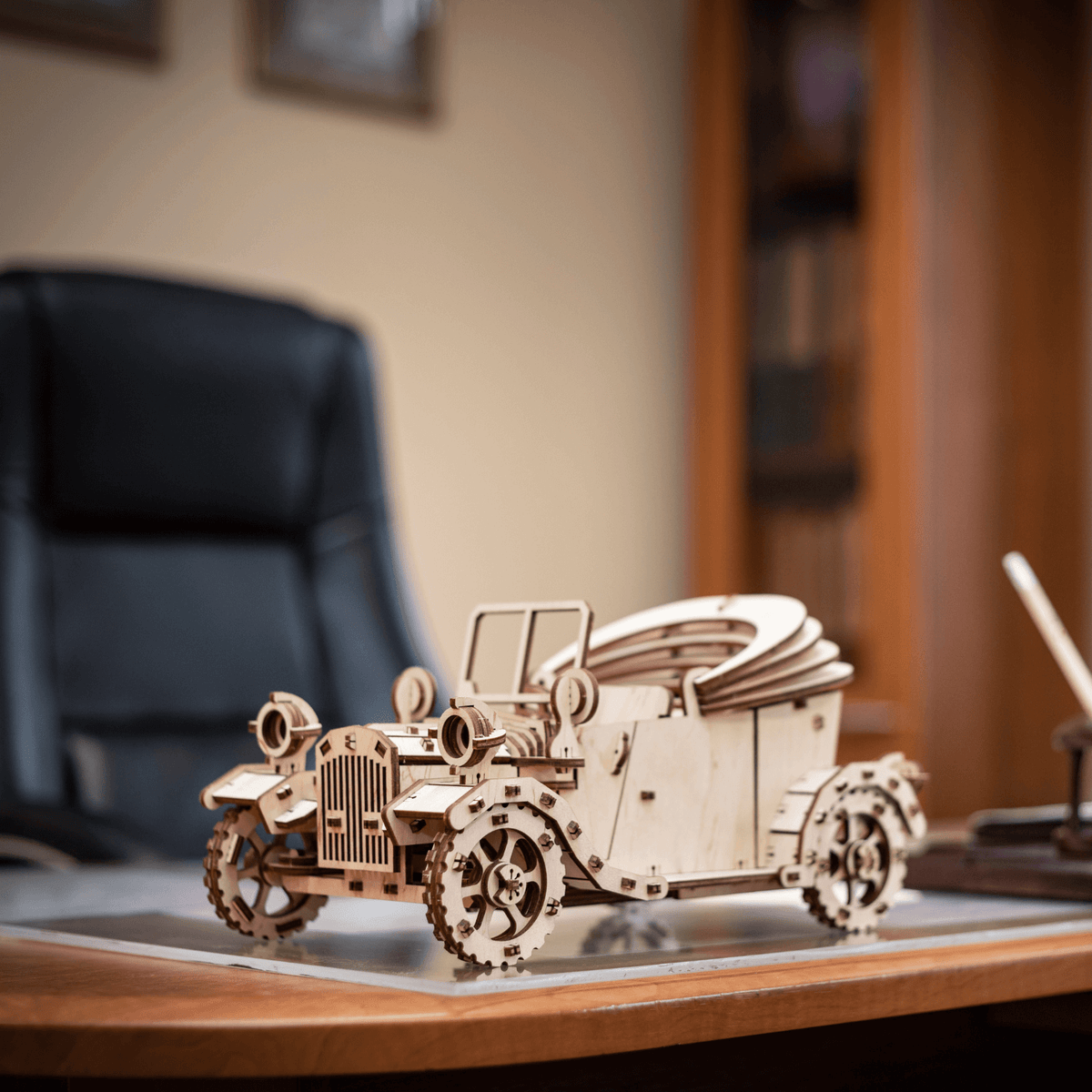 3D wooden puzzle retro car for children & adults | Mechanical