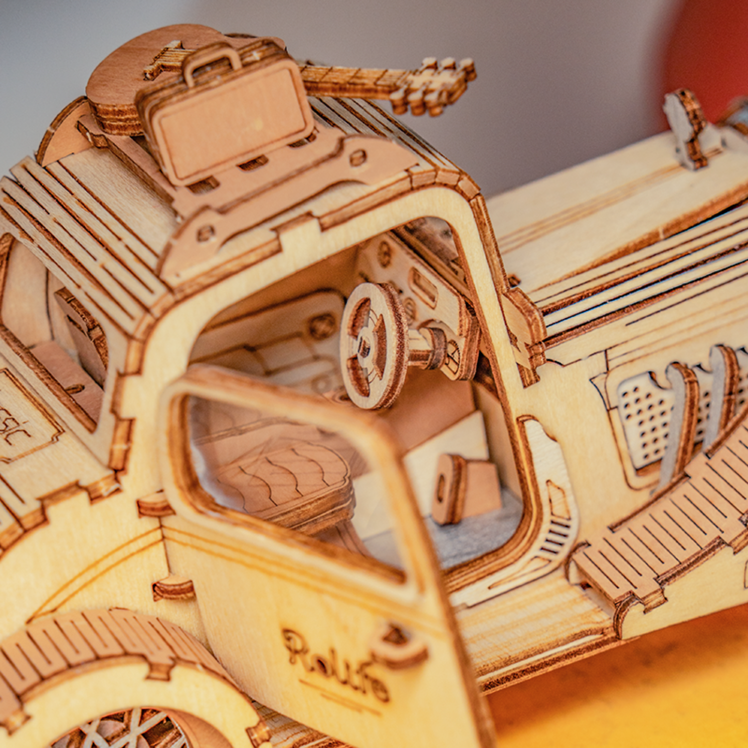 Voiture vintage avec guitare Puzzle 3D Robotime