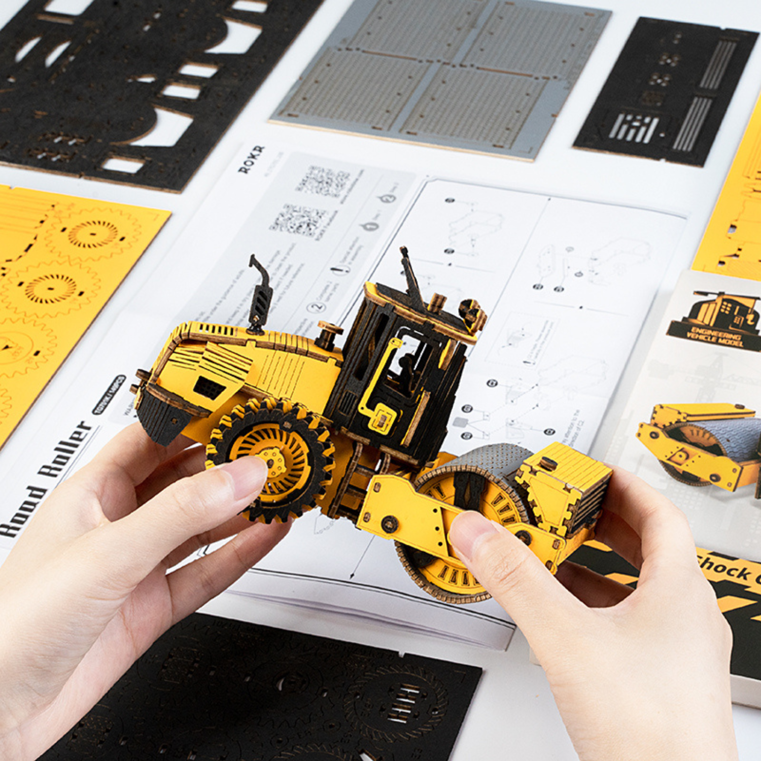 Roller | Construction Machinery 3D Puzzle Robotime--