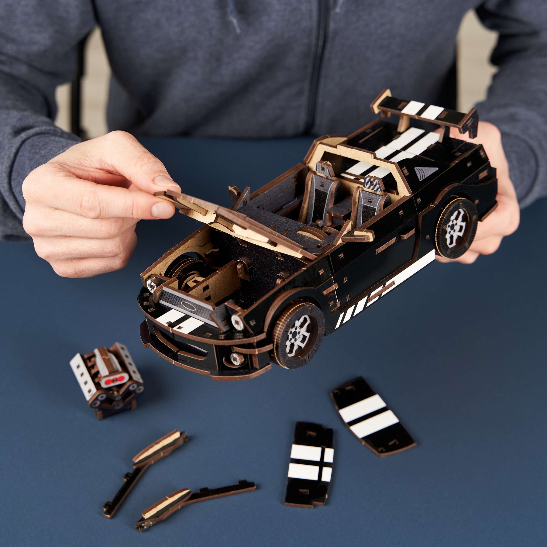 Stallion GT 3D Modell-Mechanisches Holzpuzzle-Unidragon--